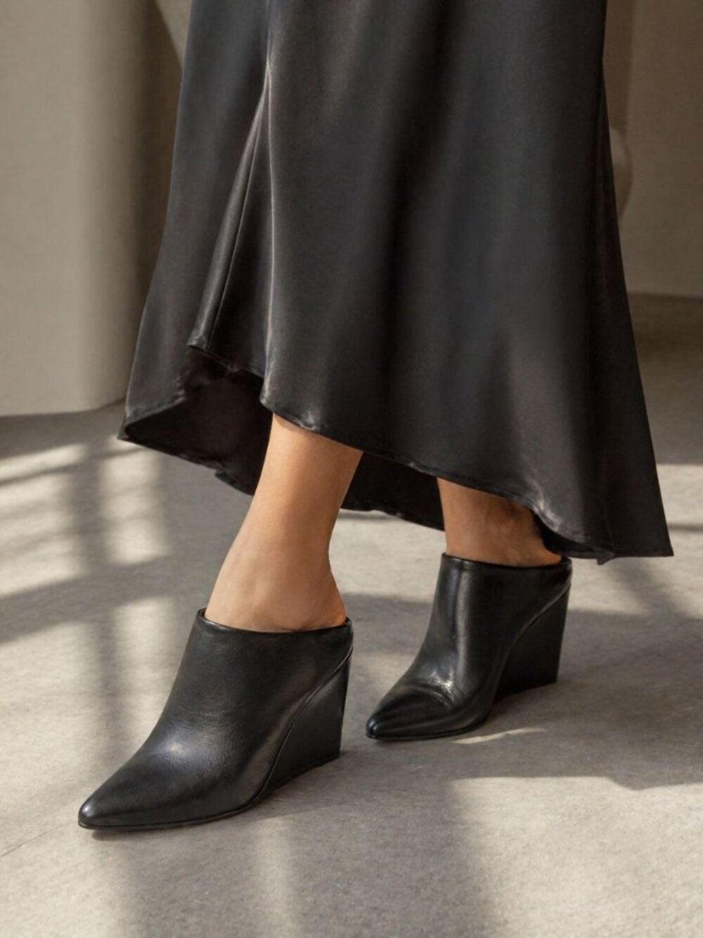Vince Black Leather Wedge Ankle Booties Open Back Pointed Toe Size 6M